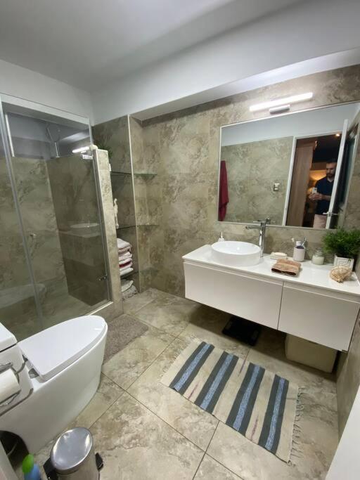 Comodo Y Centrico Apartamento En San Isidro * Lima